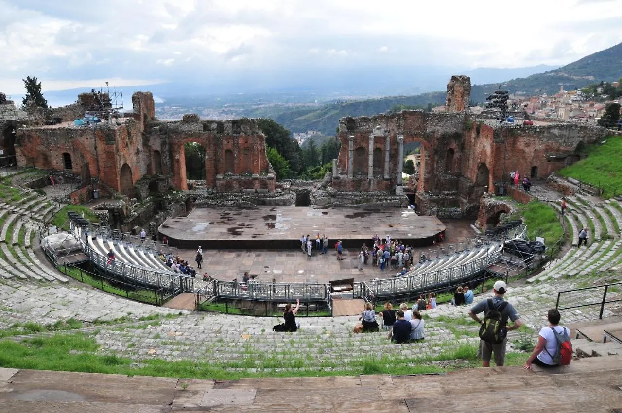 Casa Cifali Taormina 2*,  Italy